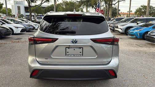 2024 Toyota Highlander Hybrid XLE