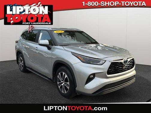 2024 Toyota Highlander Hybrid XLE