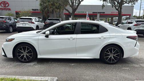 2021 Toyota Camry SE