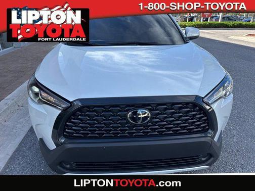 2024 Toyota Corolla Cross LE
