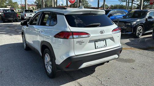 2024 Toyota Corolla Cross LE