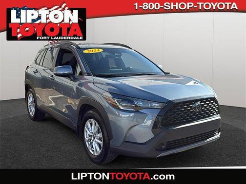 2024 Toyota Corolla Cross LE