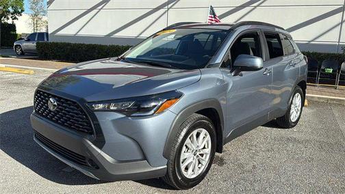 2024 Toyota Corolla Cross LE