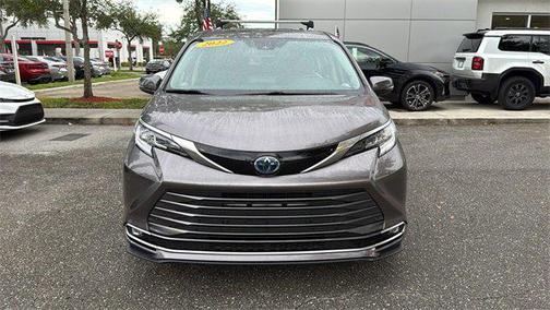 2022 Toyota Sienna Limited 7-Passenger