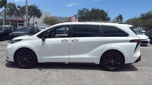2023 Toyota Sienna XSE 7 Passenger