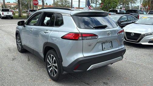 2024 Toyota Corolla Cross XLE