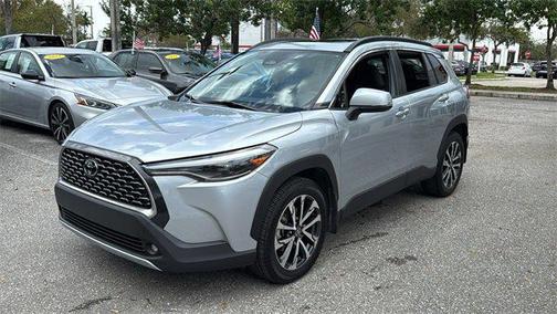 2024 Toyota Corolla Cross XLE