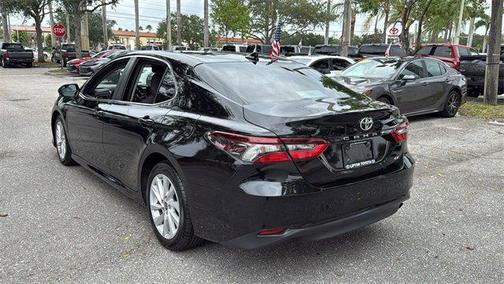 2022 Toyota Camry LE