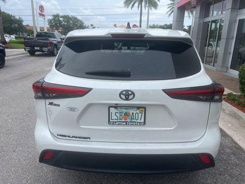2022 Toyota Highlander L