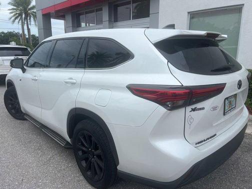 2022 Toyota Highlander L