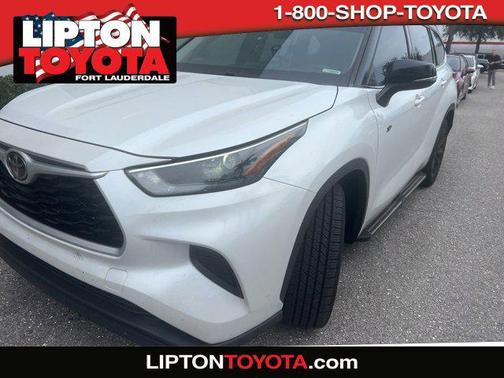 2022 Toyota Highlander L