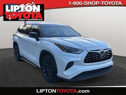 2022 Toyota Highlander L