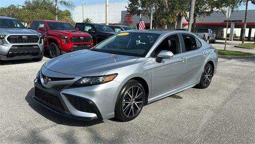 2022 Toyota Camry SE