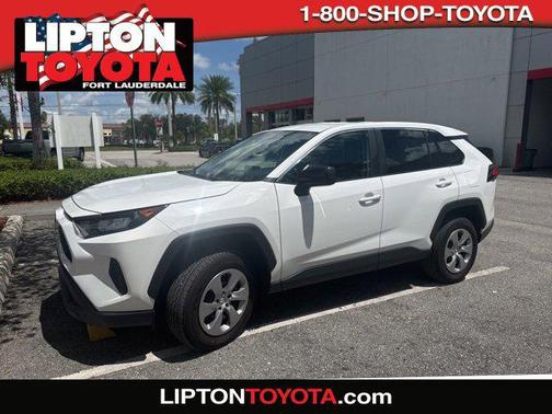 2022 Toyota RAV4 LE