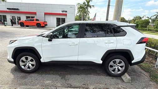 2022 Toyota RAV4 LE