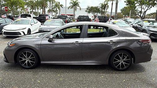 2024 Toyota Camry SE
