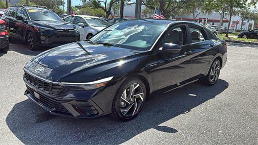 2024 Hyundai ELANTRA Limited