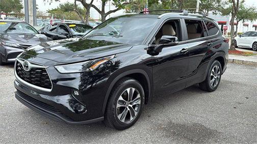 2023 Toyota Highlander XLE