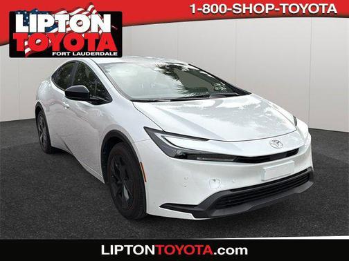2025 Toyota Prius LE