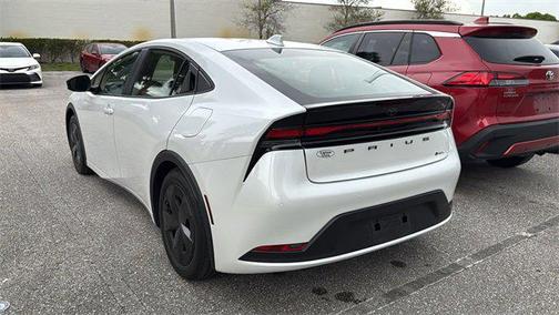 2025 Toyota Prius LE