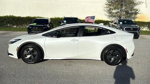 2025 Toyota Prius LE