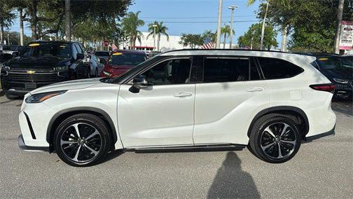 2022 Toyota Highlander XSE