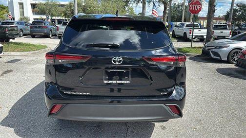 2024 Toyota Highlander XLE
