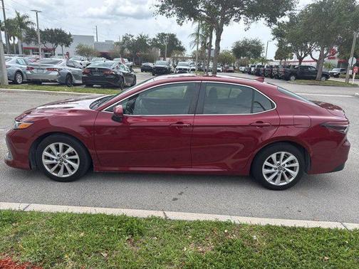2022 Toyota Camry LE