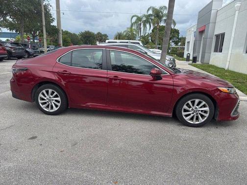 2022 Toyota Camry LE