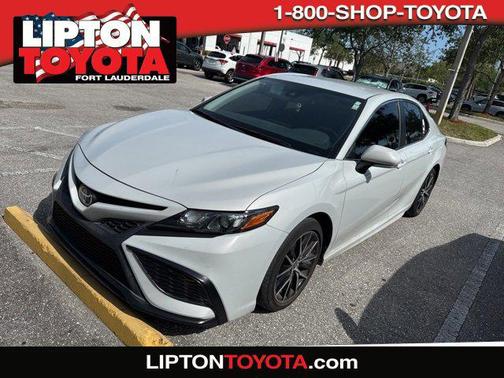 2022 Toyota Camry SE