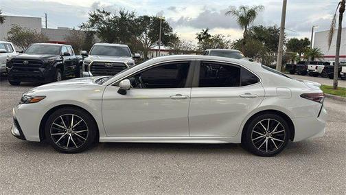 2022 Toyota Camry SE