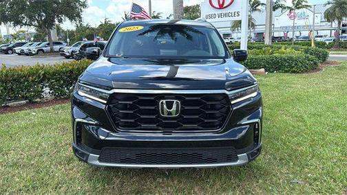 2025 Honda Pilot Touring 8-Passenger