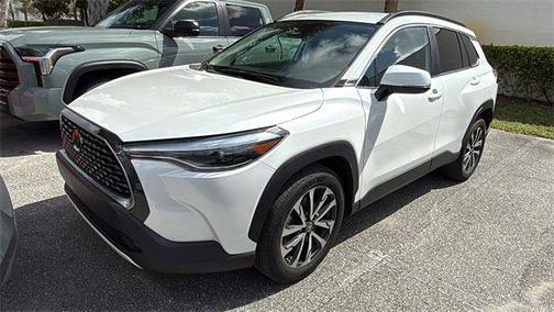 2023 Toyota Corolla Cross XLE