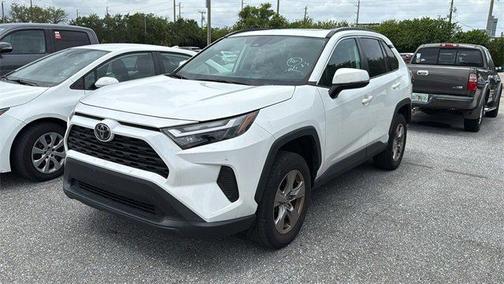 2022 Toyota RAV4 XLE