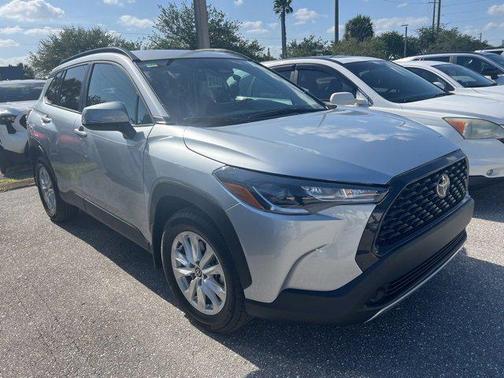 2024 Toyota Corolla Cross LE