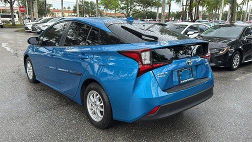 2022 Toyota Prius LE
