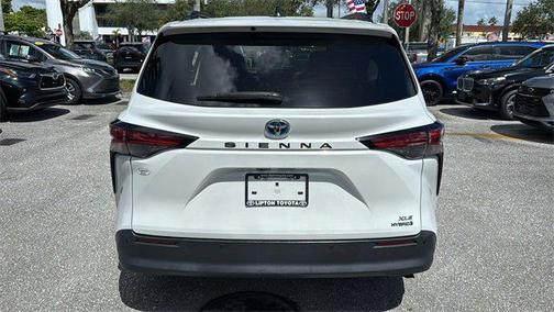 2022 Toyota Sienna XLE 7 Passenger