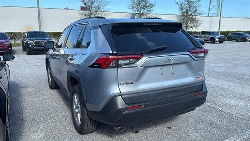 2020 Toyota RAV4 XLE