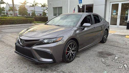 2024 Toyota Camry SE