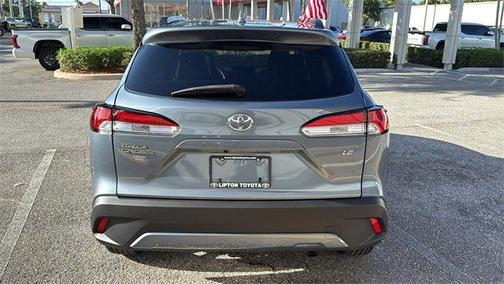 2024 Toyota Corolla Cross LE