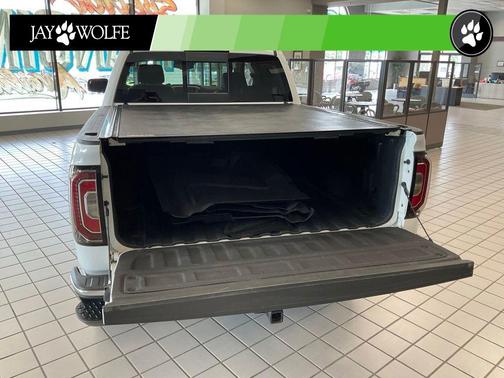 Summit White 2017 GMC Sierra 1500 SLT