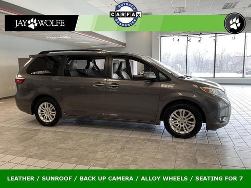 2016 Toyota Sienna SE