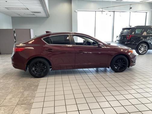 2013 Acura ILX 2.0L w/Premium Package