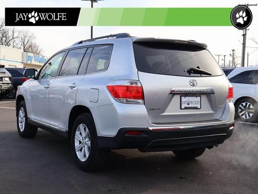 2011 Toyota Highlander SE