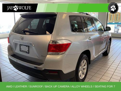 2011 Toyota Highlander SE