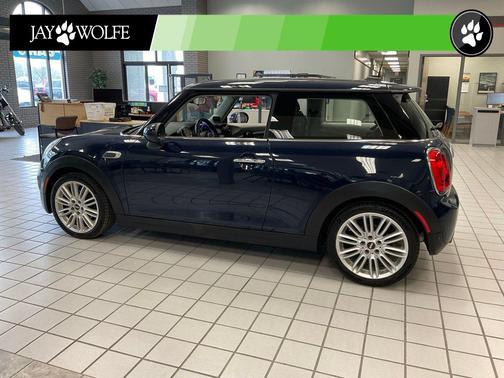 Blue 2015 MINI Hardtop Cooper