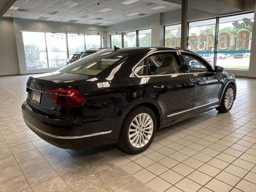 2017 Volkswagen Passat 1.8T SE
