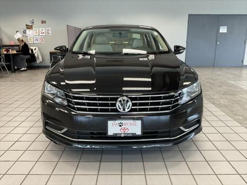 2017 Volkswagen Passat 1.8T SE