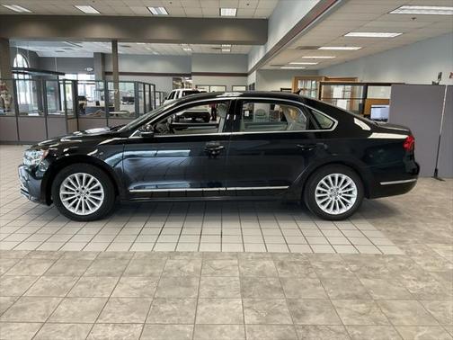 2017 Volkswagen Passat 1.8T SE