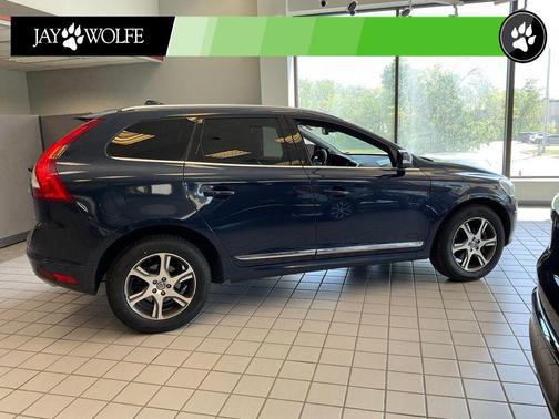 Caspian Blue Metallic 2014 Volvo XC60 T6